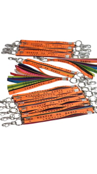 100 CHAVEIROS COM FITINHAS DO BONFIM